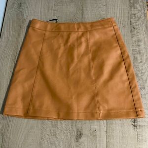 🔴Forever 21 Faux Suede Mini Skirt Size S